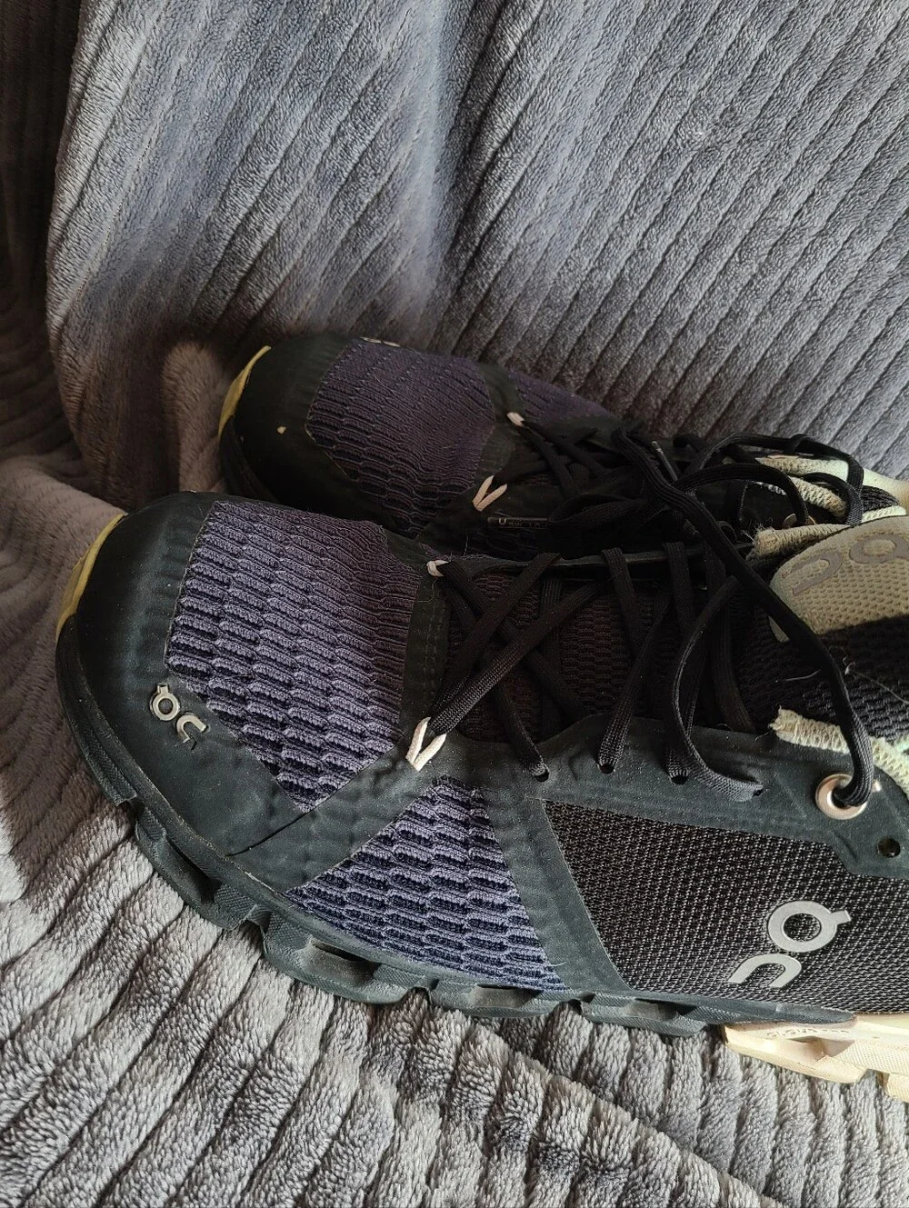 Women's size 9W wide On Cloud CloudFlyer (1D) running black/mint sneakers shoes